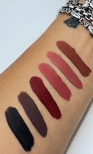 Load image into Gallery viewer, Regal kiss liquid lipstick set