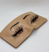 Load image into Gallery viewer, Funeral Queen lashes