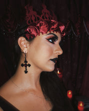 Load image into Gallery viewer, Rosa de la Cruz earrings